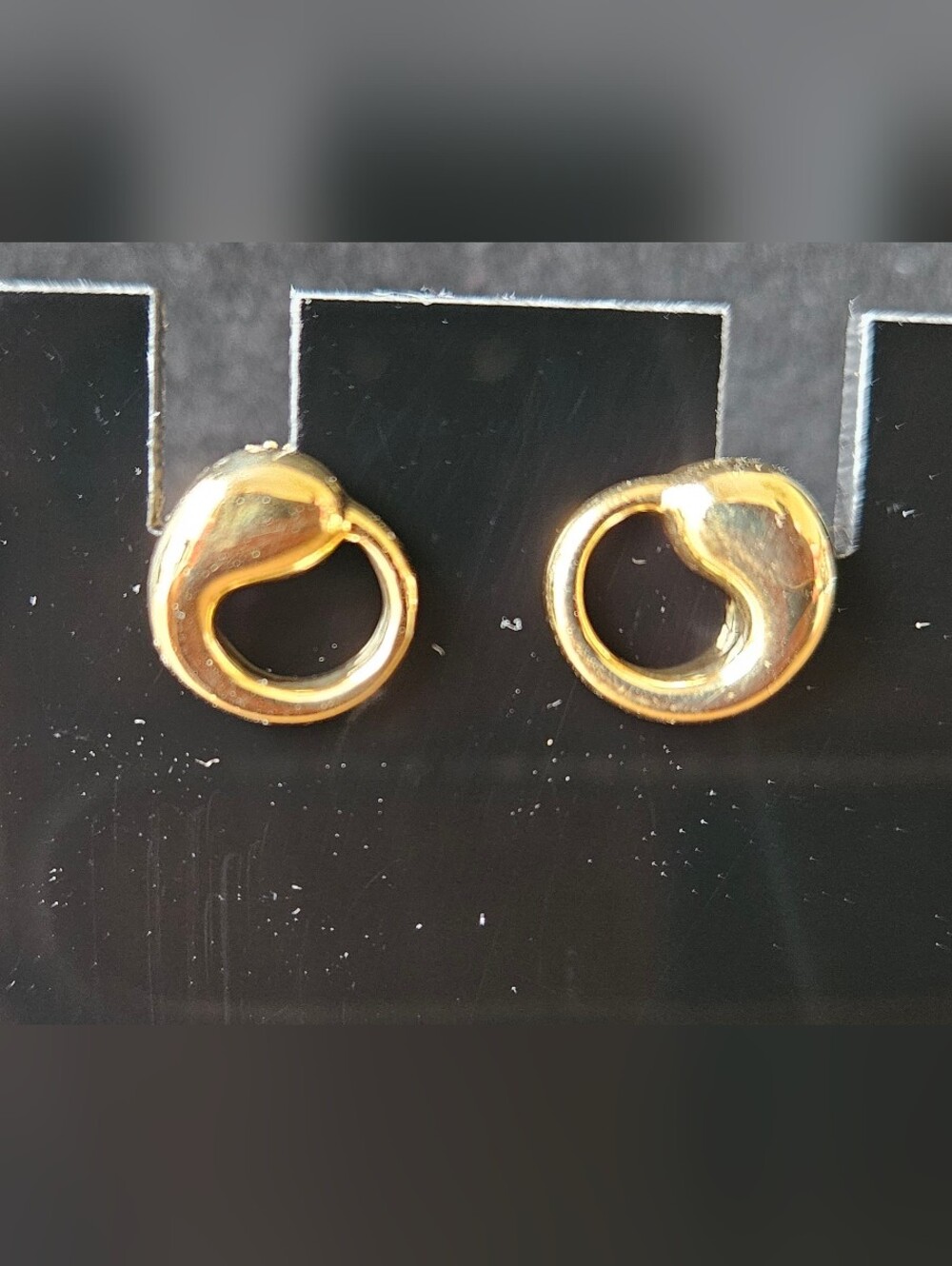 Lovely Tiffany & Co 18k YG Eternal Circle Peretti Stud Earrings